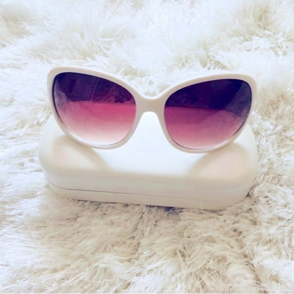 ARMANI EXCHANGE SUNGLASSES 🕶